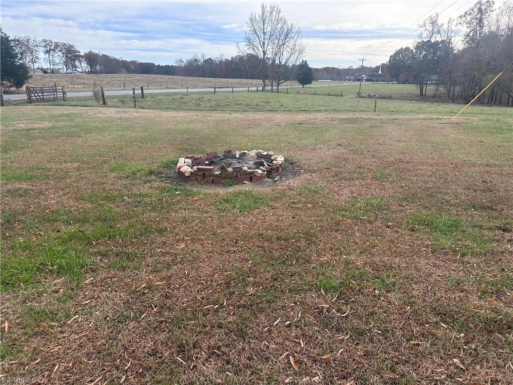 property viewer photo 3
