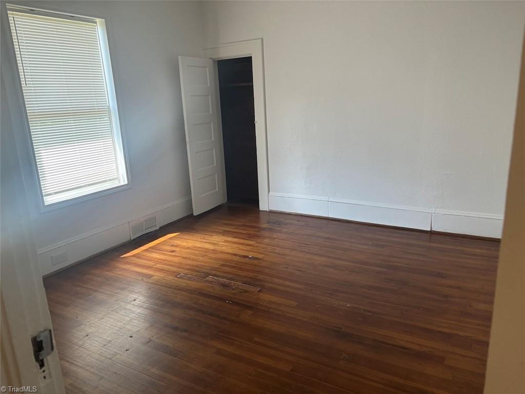property viewer photo 6