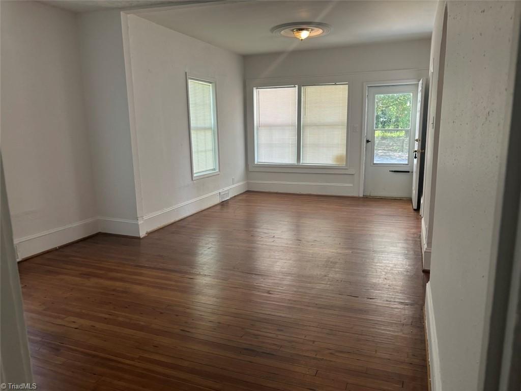 property viewer photo 7