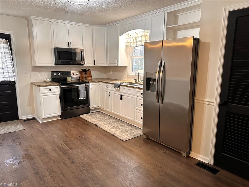 property viewer photo 2