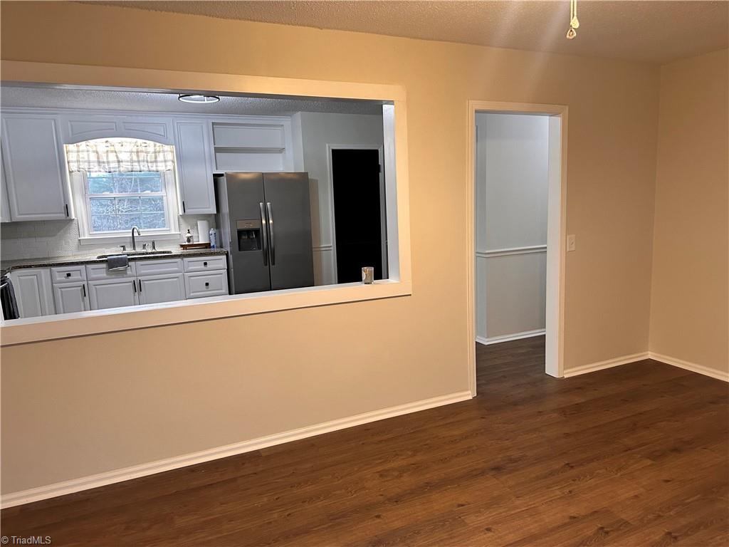 property viewer photo 5