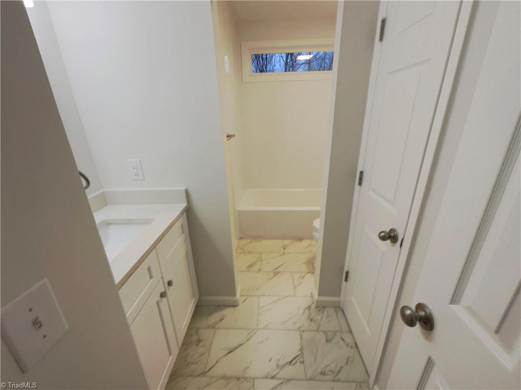 property viewer photo 18