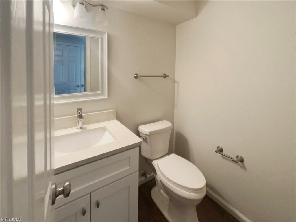 property viewer photo 23