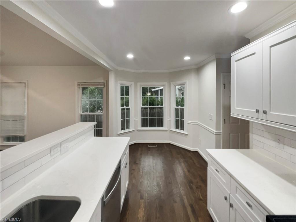 property viewer photo 4