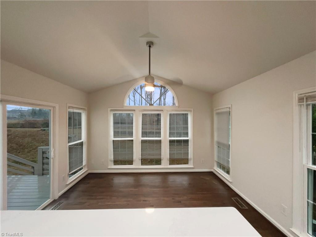 property viewer photo 5