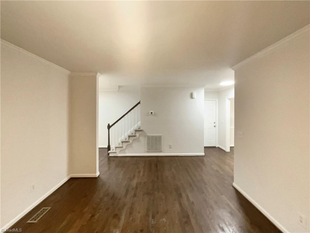 property viewer photo 9