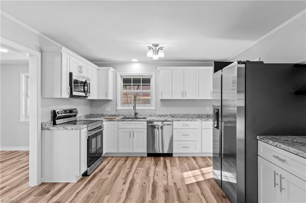 property viewer photo 13