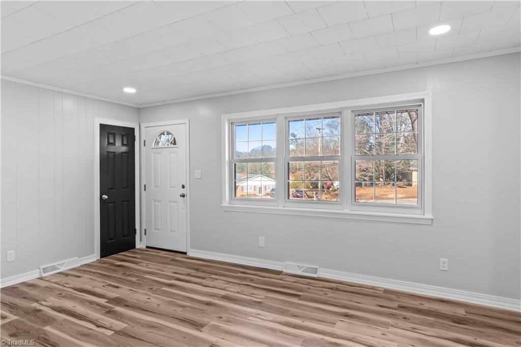 property viewer photo 16