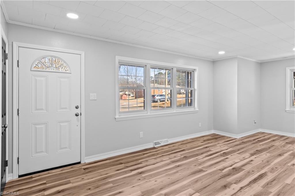property viewer photo 18