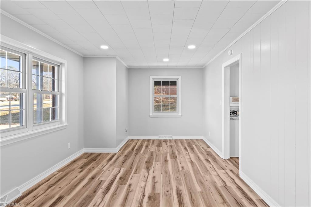 property viewer photo 19