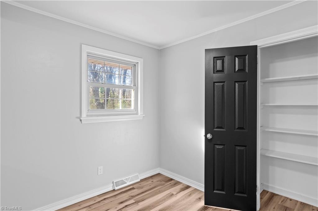 property viewer photo 22