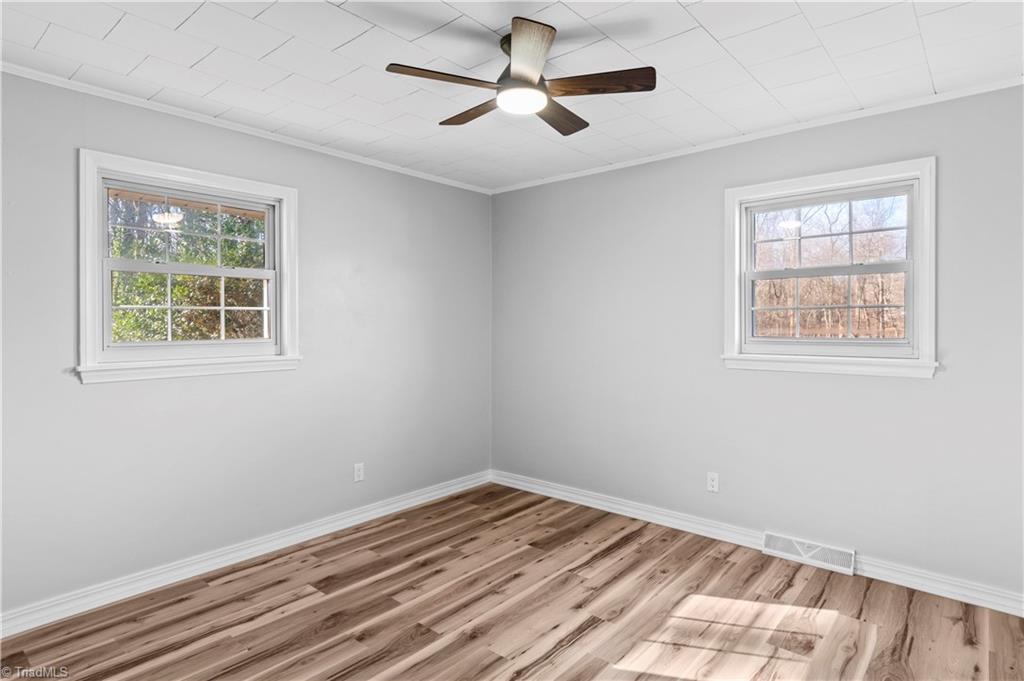 property viewer photo 25