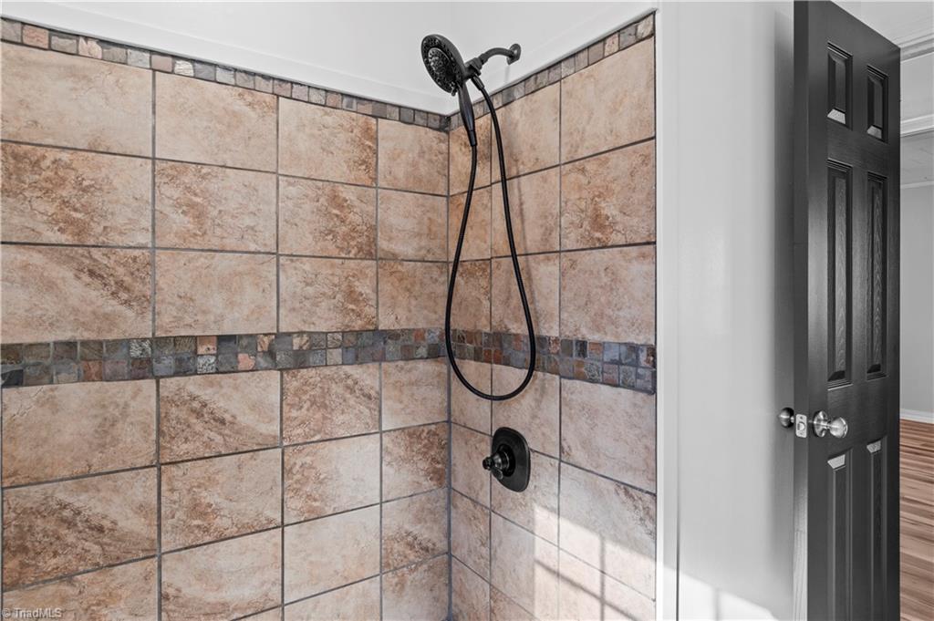 property viewer photo 29