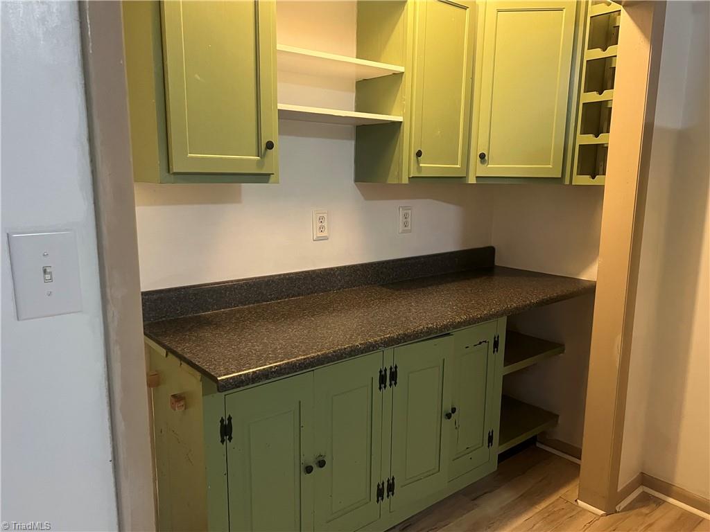 property viewer photo 2