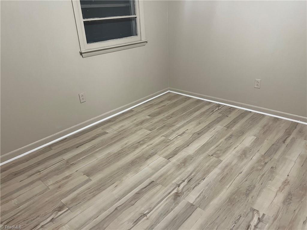 property viewer photo 4
