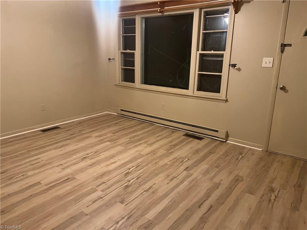 property viewer photo 7
