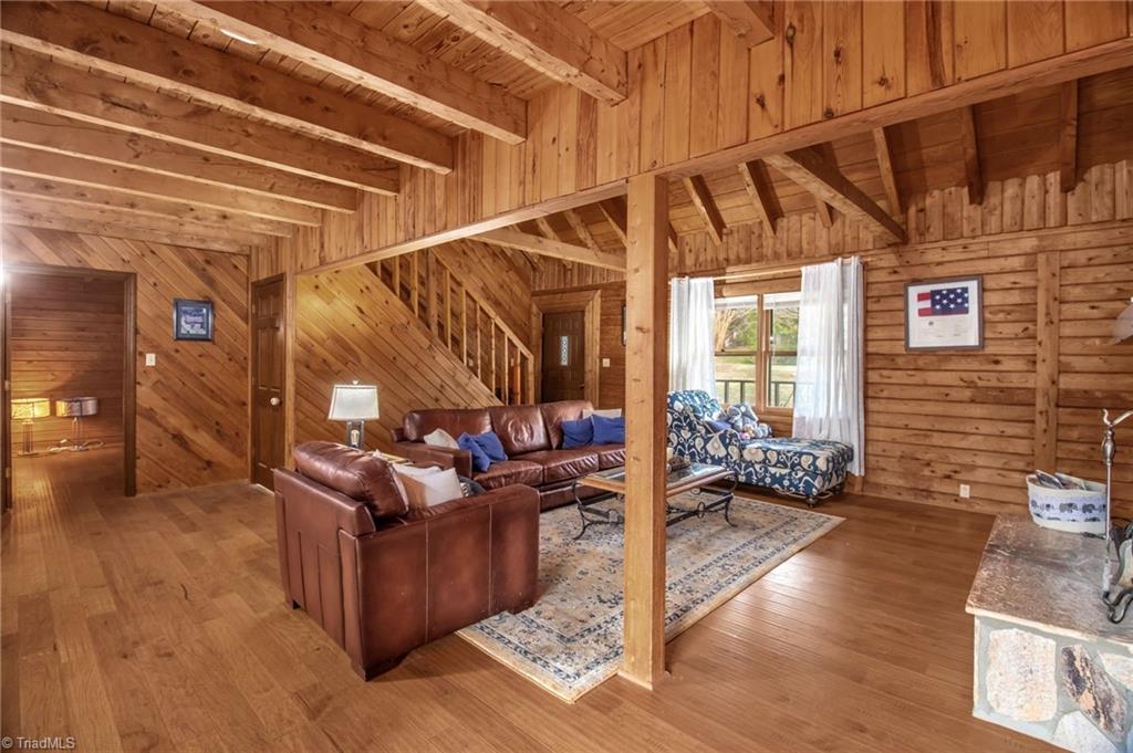 property viewer photo 10