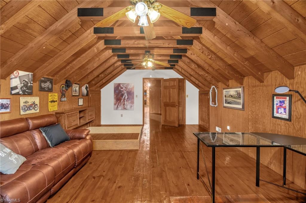property viewer photo 32