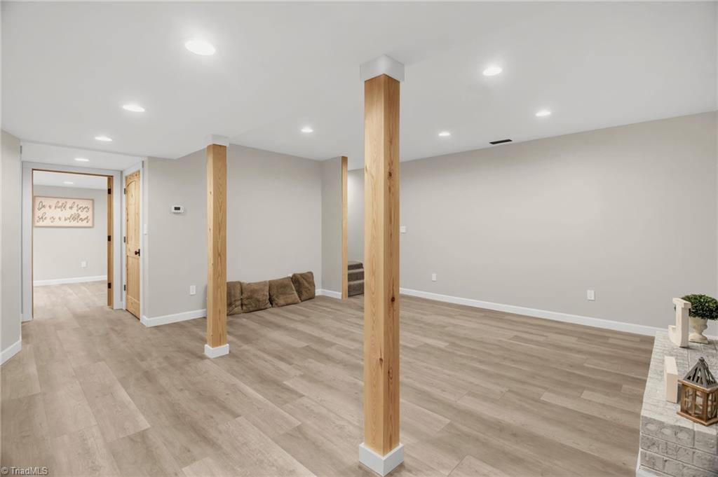 property viewer photo 35