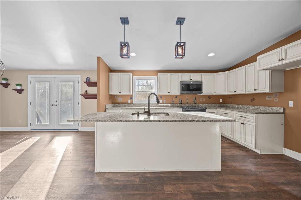 property viewer photo 18