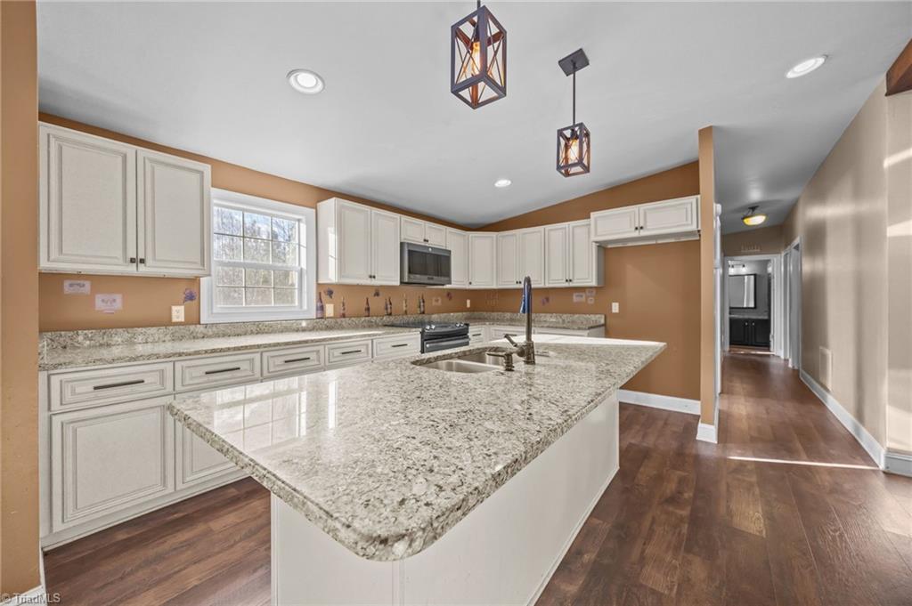 property viewer photo 19