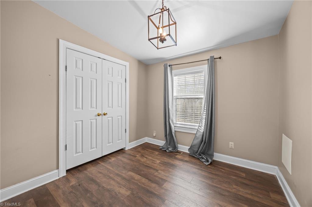 property viewer photo 35