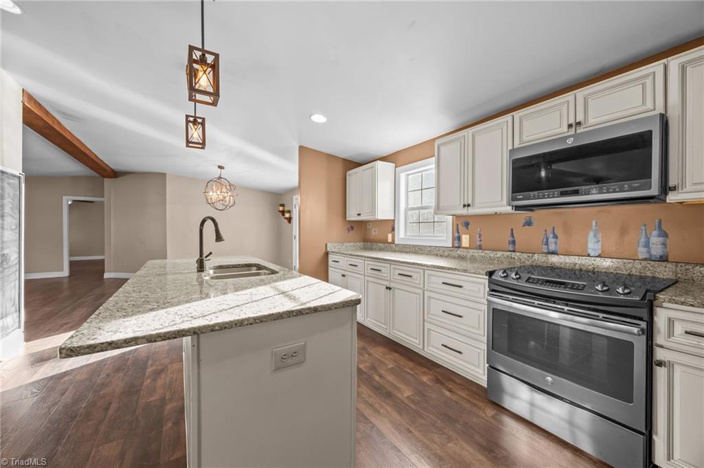 property viewer photo 6