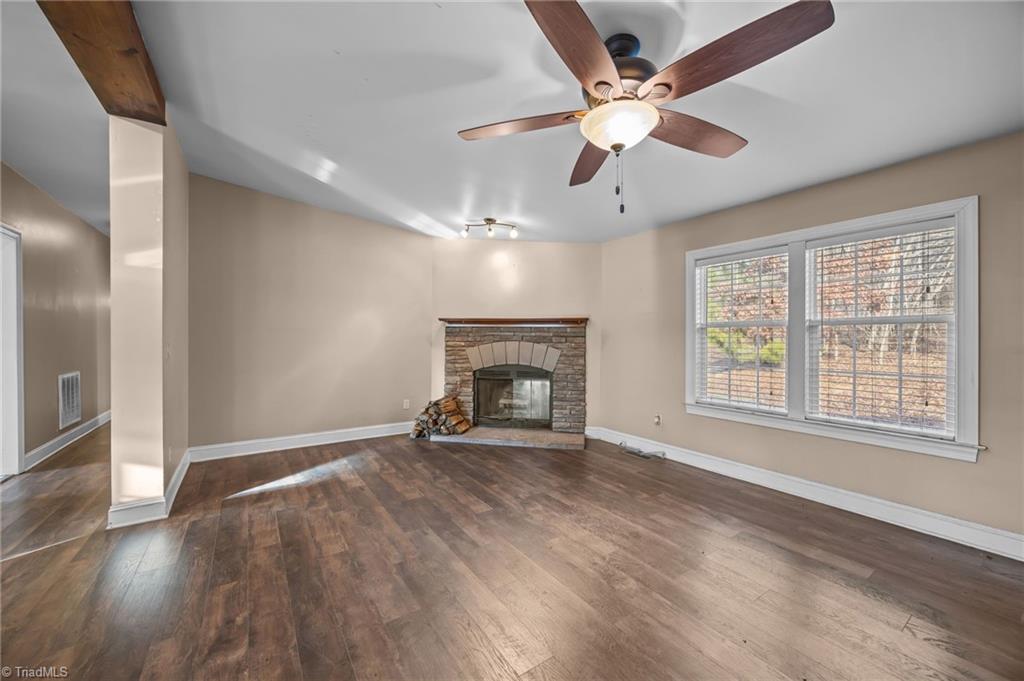 property viewer photo 7