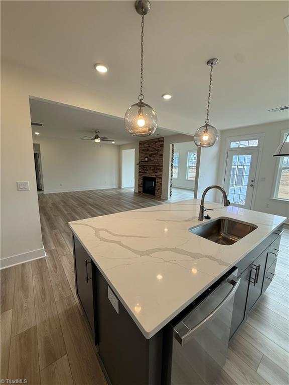 property viewer photo 2
