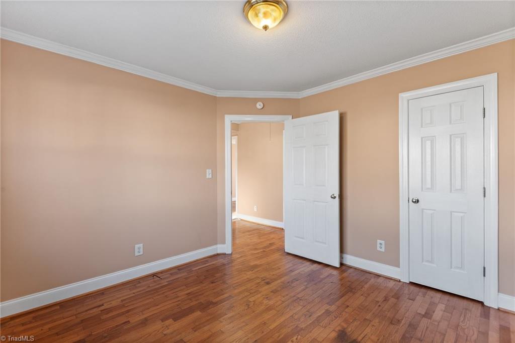 property viewer photo 13