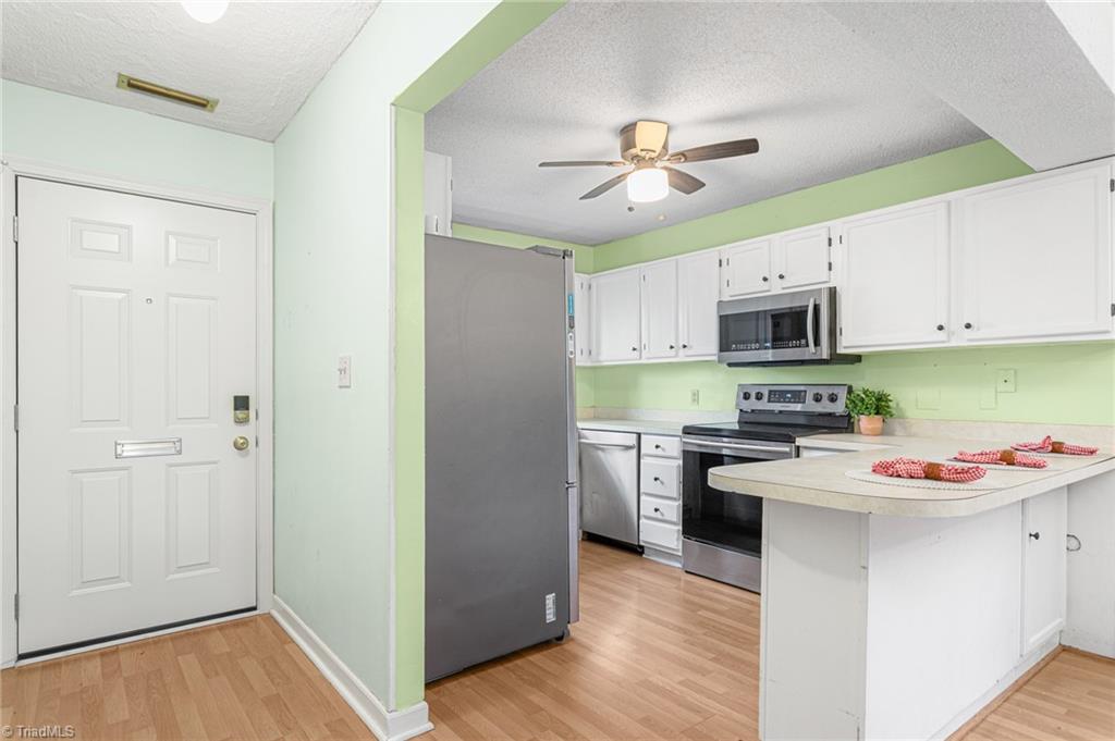 property viewer photo 3