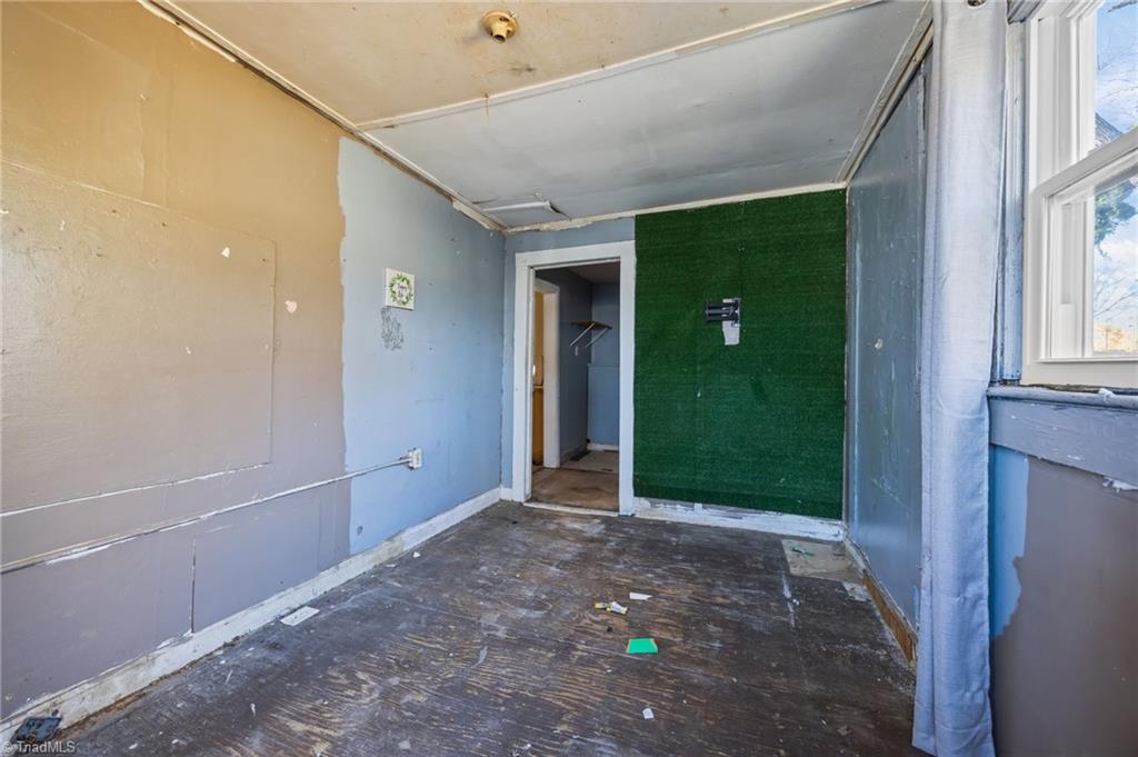 property viewer photo 18