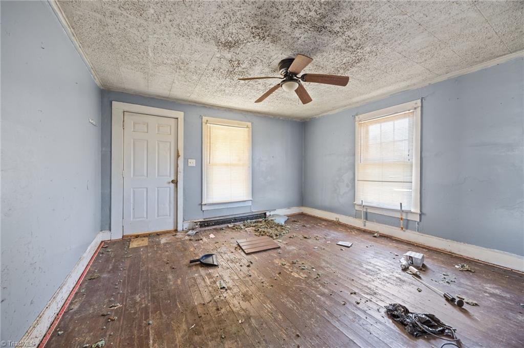 property viewer photo 6