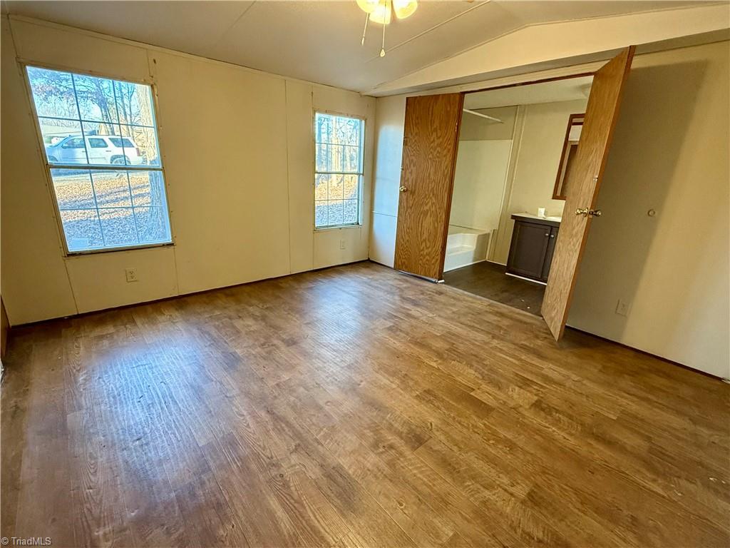property viewer photo 11