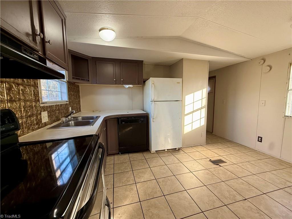 property viewer photo 7
