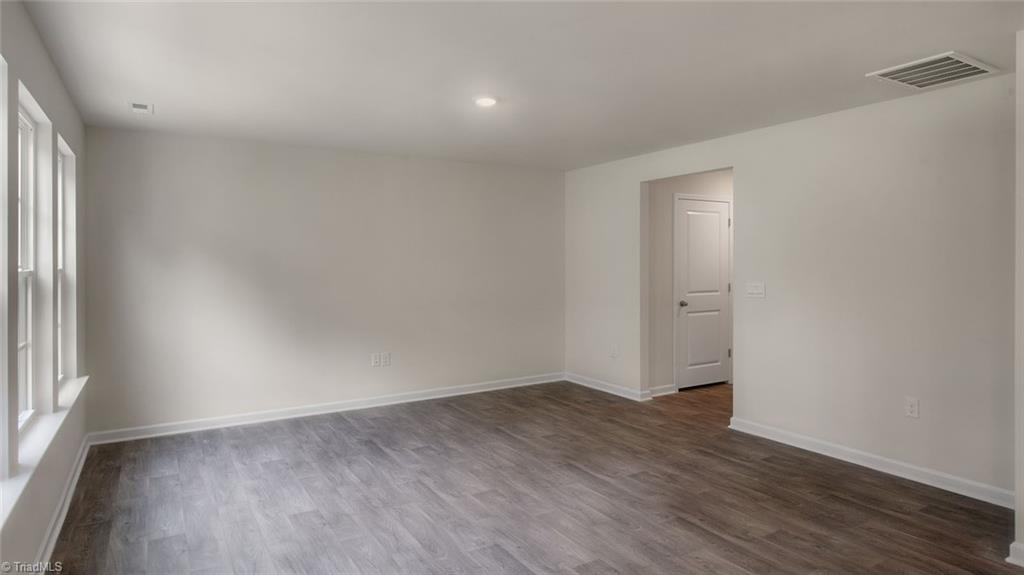 property viewer photo 13