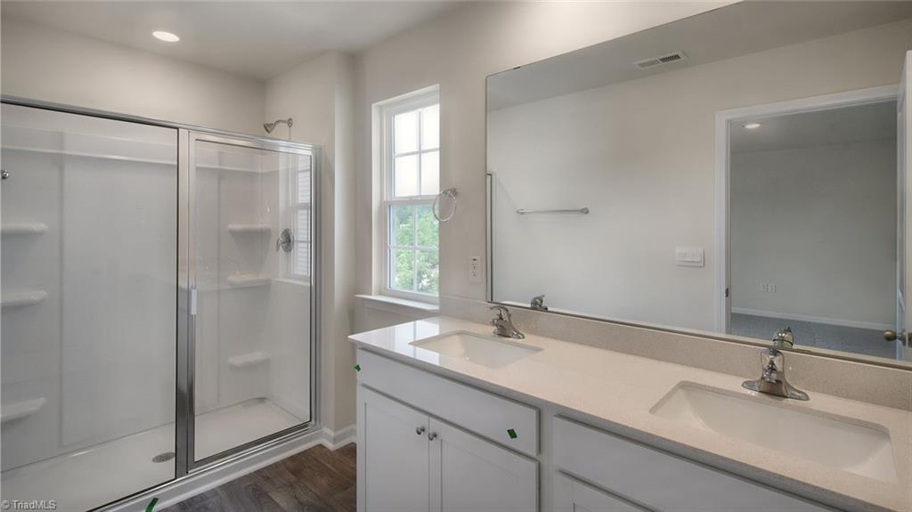 property viewer photo 20