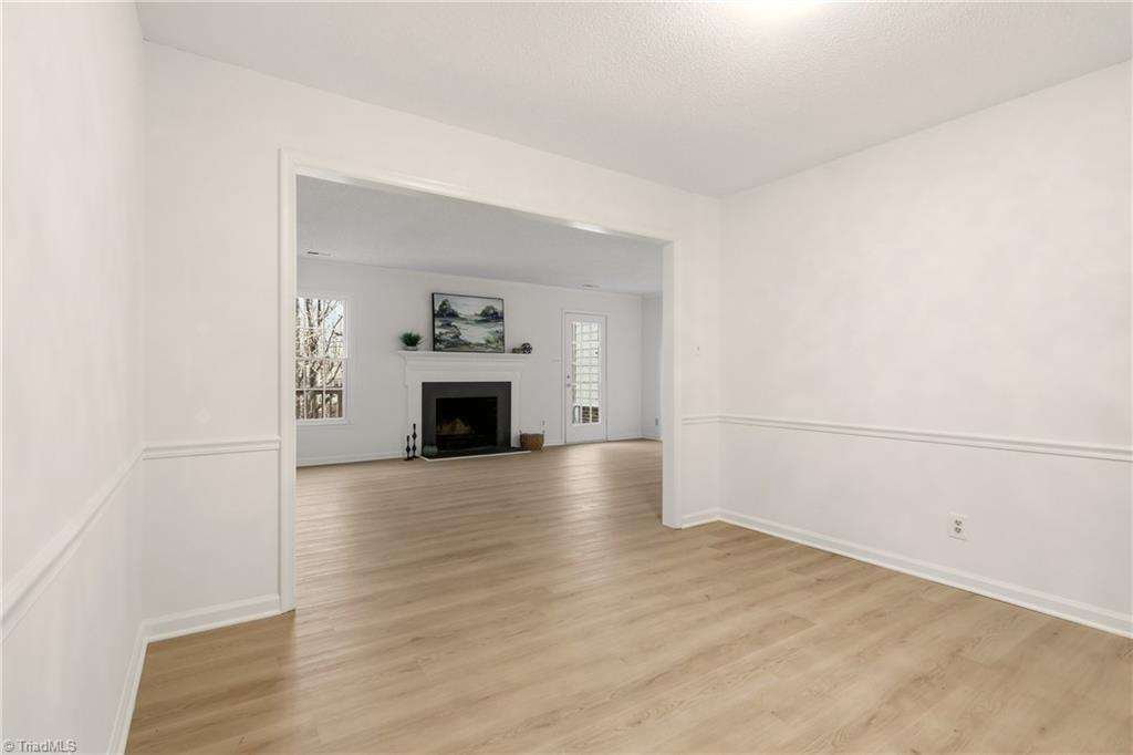 property viewer photo 10