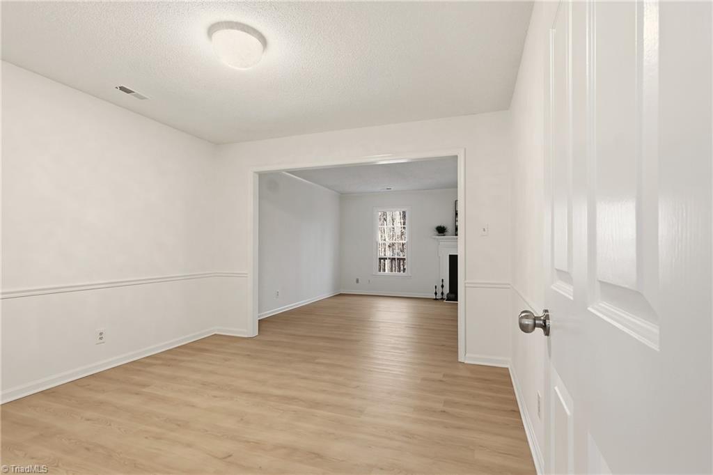 property viewer photo 11