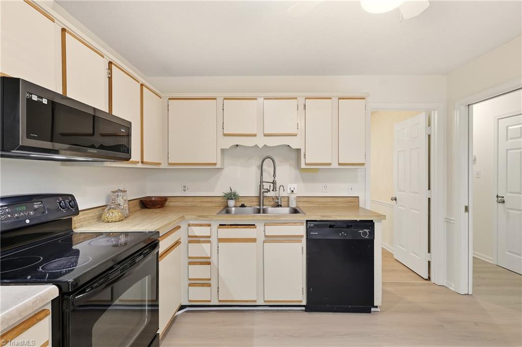 property viewer photo 15