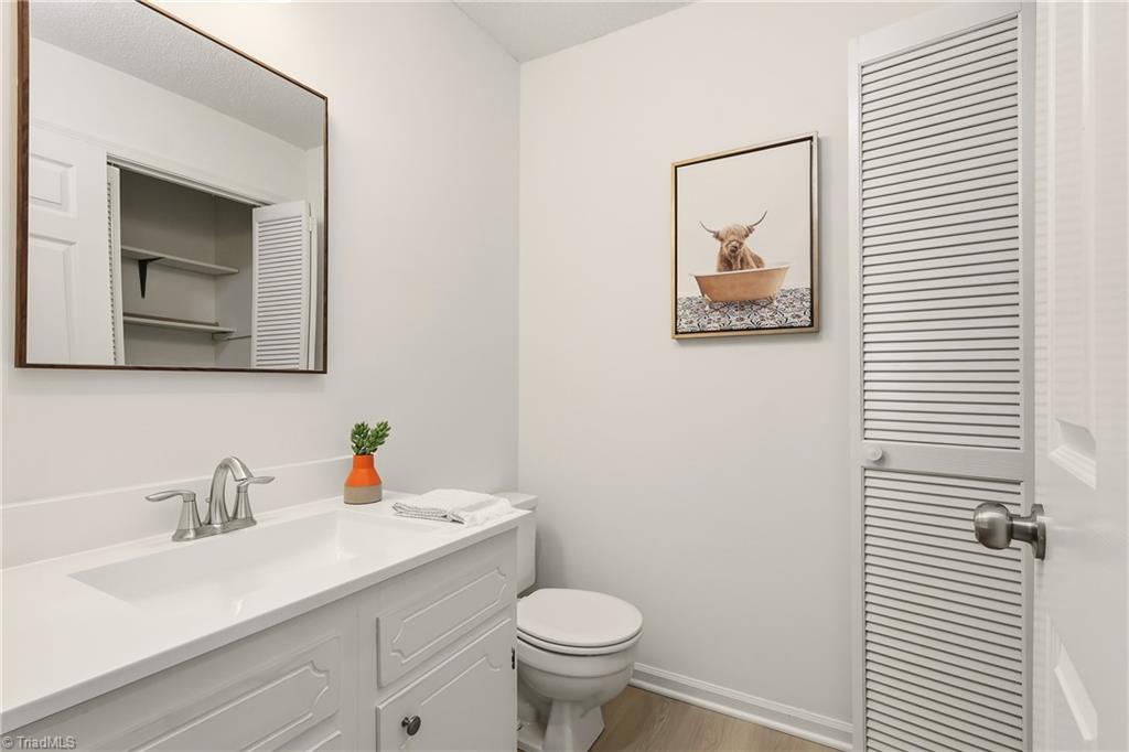 property viewer photo 17