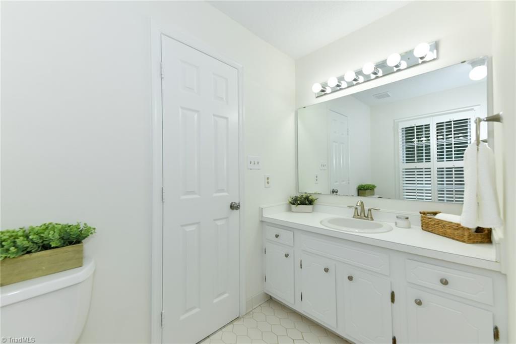 property viewer photo 22