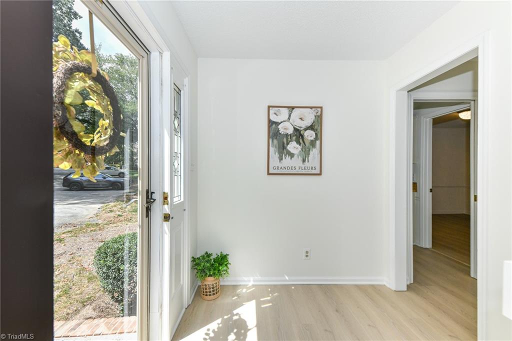 property viewer photo 4