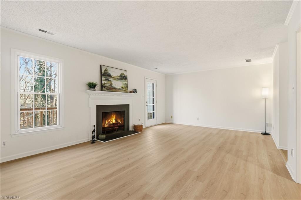 property viewer photo 5