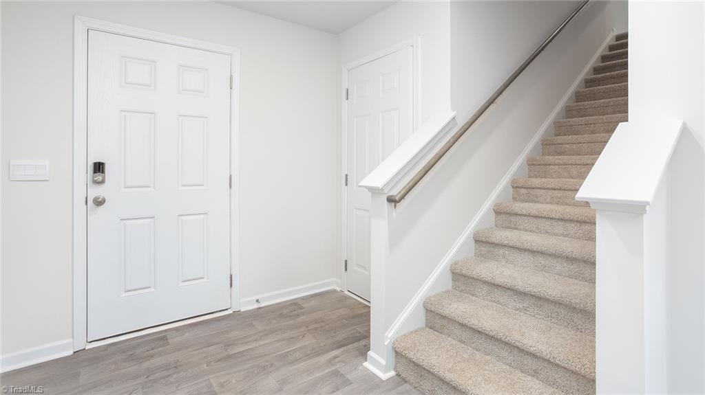 property viewer photo 1