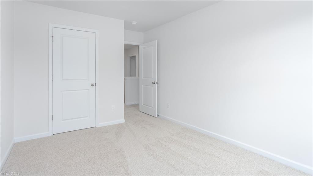 property viewer photo 12