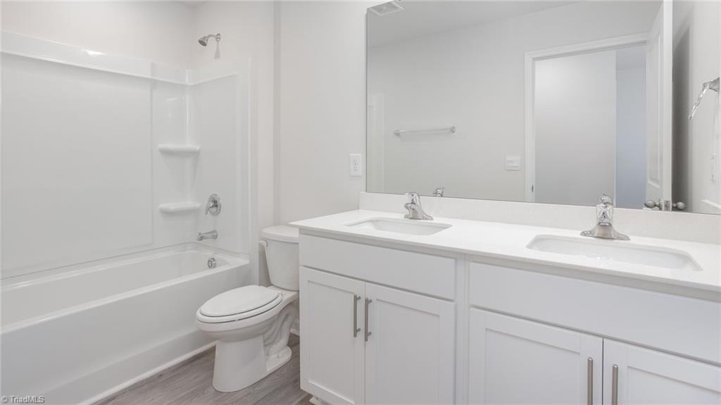 property viewer photo 20
