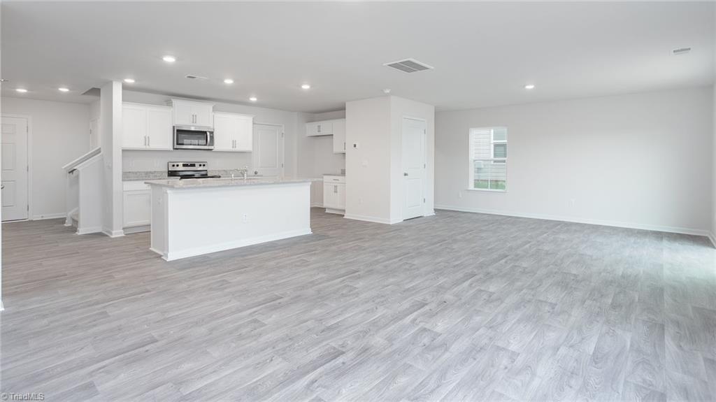 property viewer photo 7