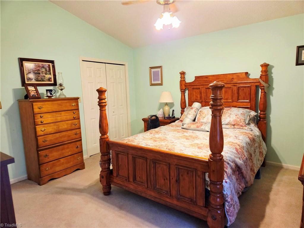 property viewer photo 7