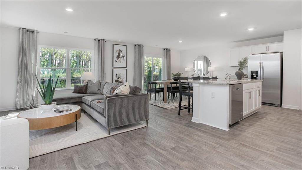 property viewer photo 1
